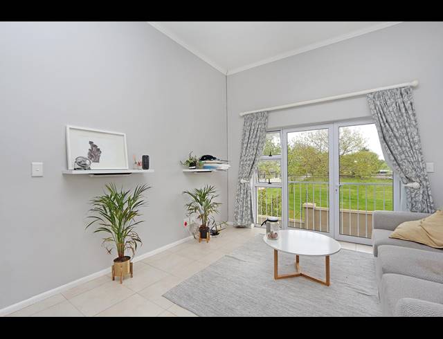 2 BEDROOM APARTMENT RENTED IN CLAREMONT